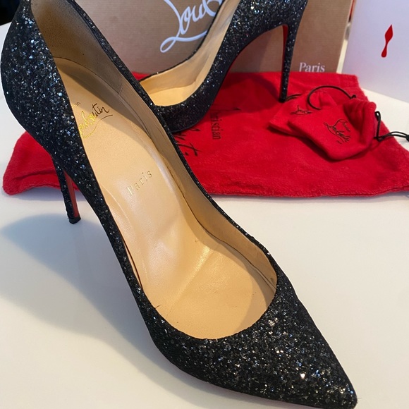COPY - Christian Louboutin’s size 38, fits like a 7 1/2. Not for white feet. - Picture 2 of 5